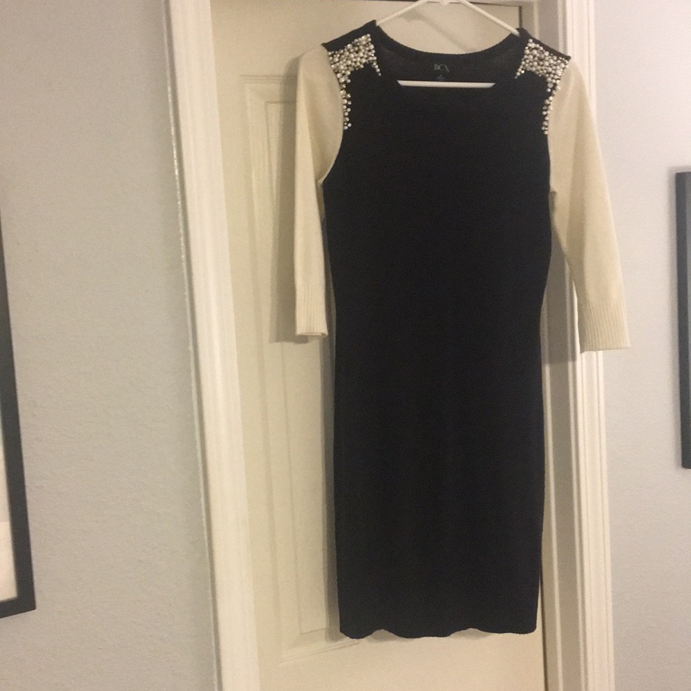 Black and white long sleeve dress